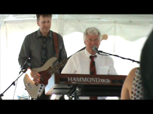 Steve & Billy's Hector's bass player